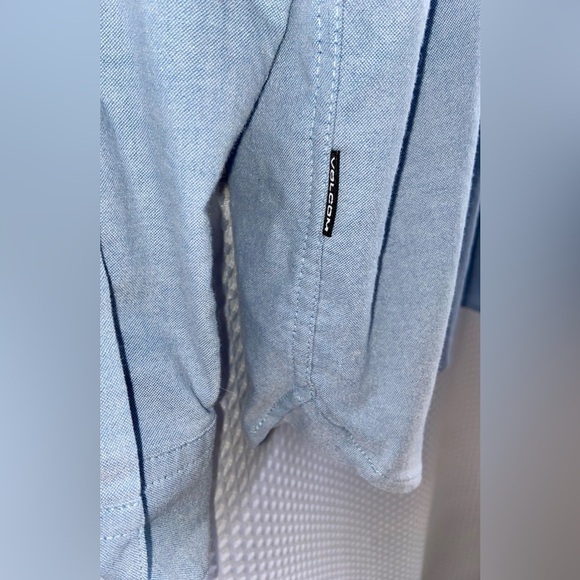2/49$ Men’s Volcom blue OXFORD STRETCH long sleeves SHIRT size medium - Picture 12 of 16